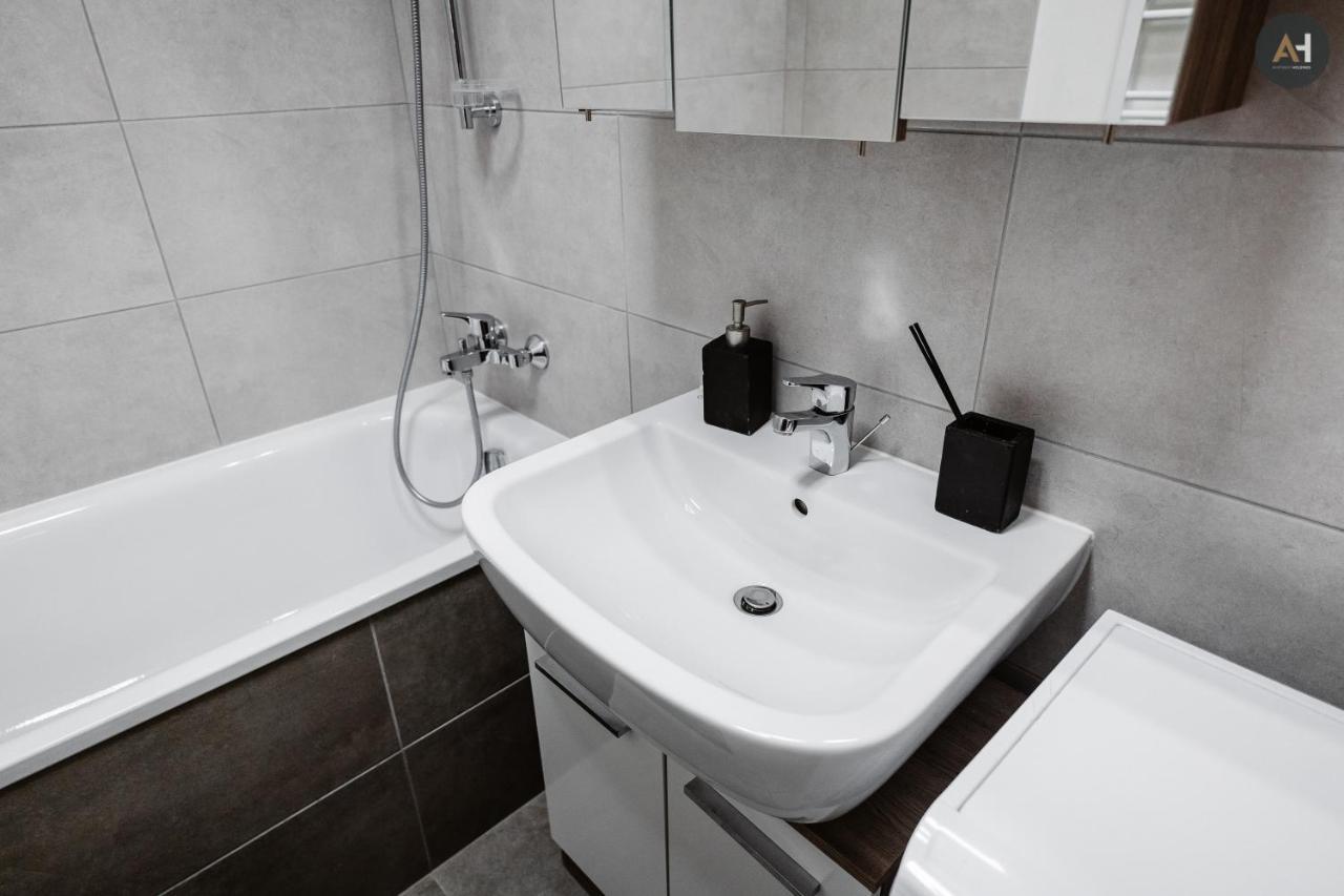 Ferienwohnung Ah Mlynska Basta II Free Parking Košice Exterior foto